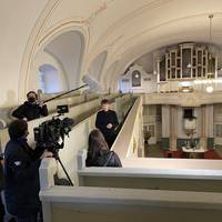 Kantor Hartmut Meinhardt im Interview mit dem MDR in der Stadtkirche St. Simplicius Bad Salzungen [(c) Kathleen Heß]