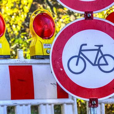 roadblock_3849097_1920.jpg