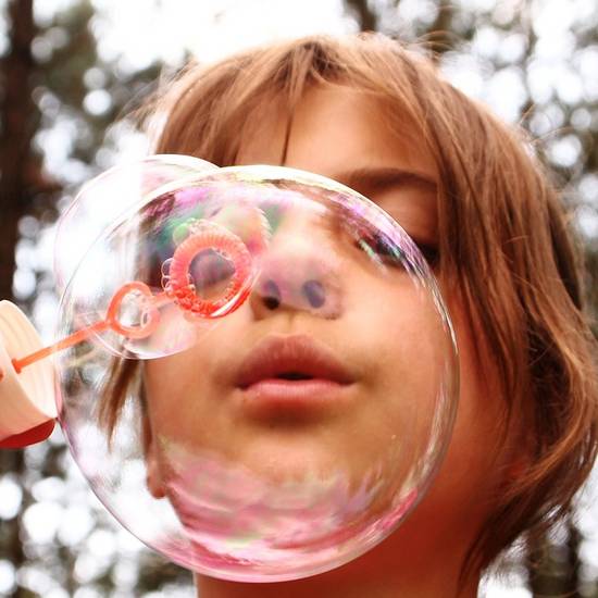 https://www.badsalzungen.de/var/cache/thumb_109245_1066_1_550_550_r4_jpeg_soap_bubbles_668950_1280.jpeg https://www.badsalzungen.de/var/cache/thumb_109245_1066_1_550_550_r4_jpeg_soap_bubbles_668950_1280.jpeg