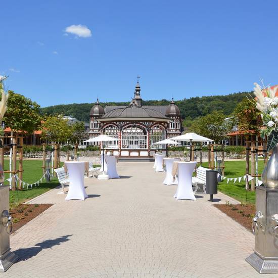 https://www.badsalzungen.de/var/cache/thumb_111967_1066_1_550_550_r4_jpeg_gradiergarten_1_.jpeg https://www.badsalzungen.de/var/cache/thumb_111967_1066_1_550_550_r4_jpeg_gradiergarten_1_.jpeg