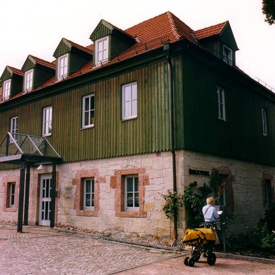 https://www.badsalzungen.de/var/cache/thumb_112102_1066_1_550_550_r4_jpeg_stadt_u.kreisbibliothek_20.jpeg