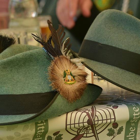https://www.badsalzungen.de/var/cache/thumb_112775_1066_1_550_550_r4_jpeg_hats_948176_1280.jpeg