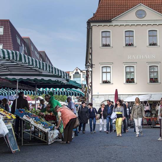 https://www.badsalzungen.de/var/cache/thumb_85247_1066_1_550_550_r4_jpeg_bilder_stadt030.jpeg https://www.badsalzungen.de/var/cache/thumb_85247_1066_1_550_550_r4_jpeg_bilder_stadt030.jpeg
